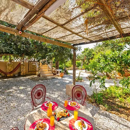 וילה With Swimming Pool פדרנה